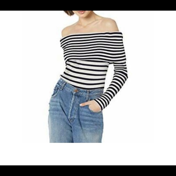 Ella Moss off shoulder top. - Picture 4 of 4